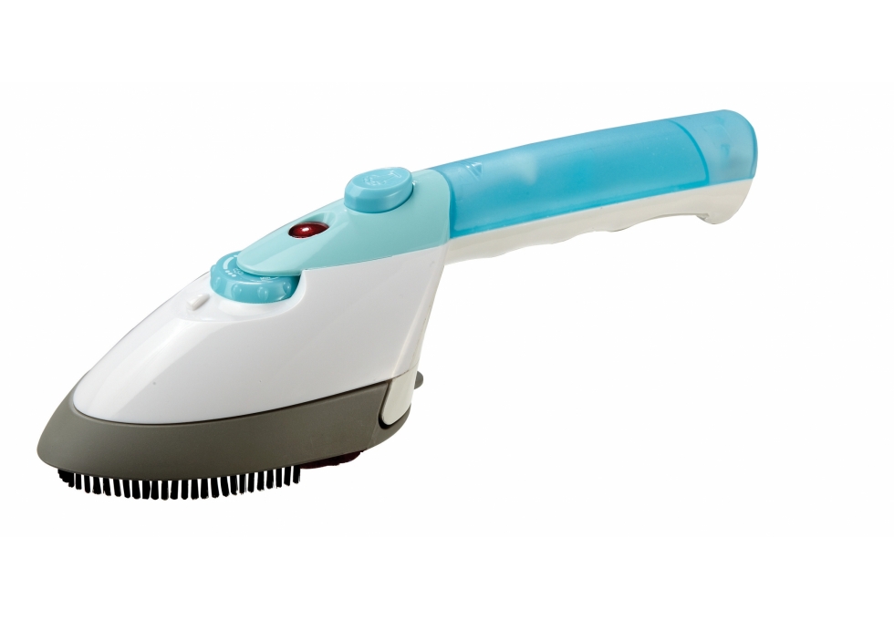 607 with brush
